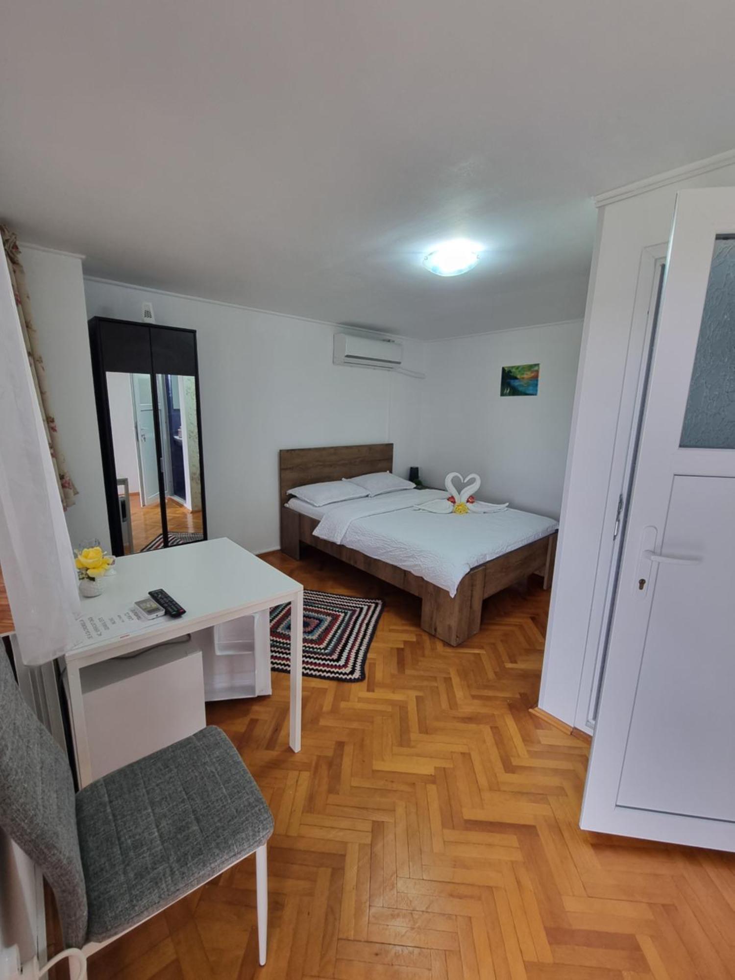 Casa Cu Trandafiri Муригьол Экстерьер фото