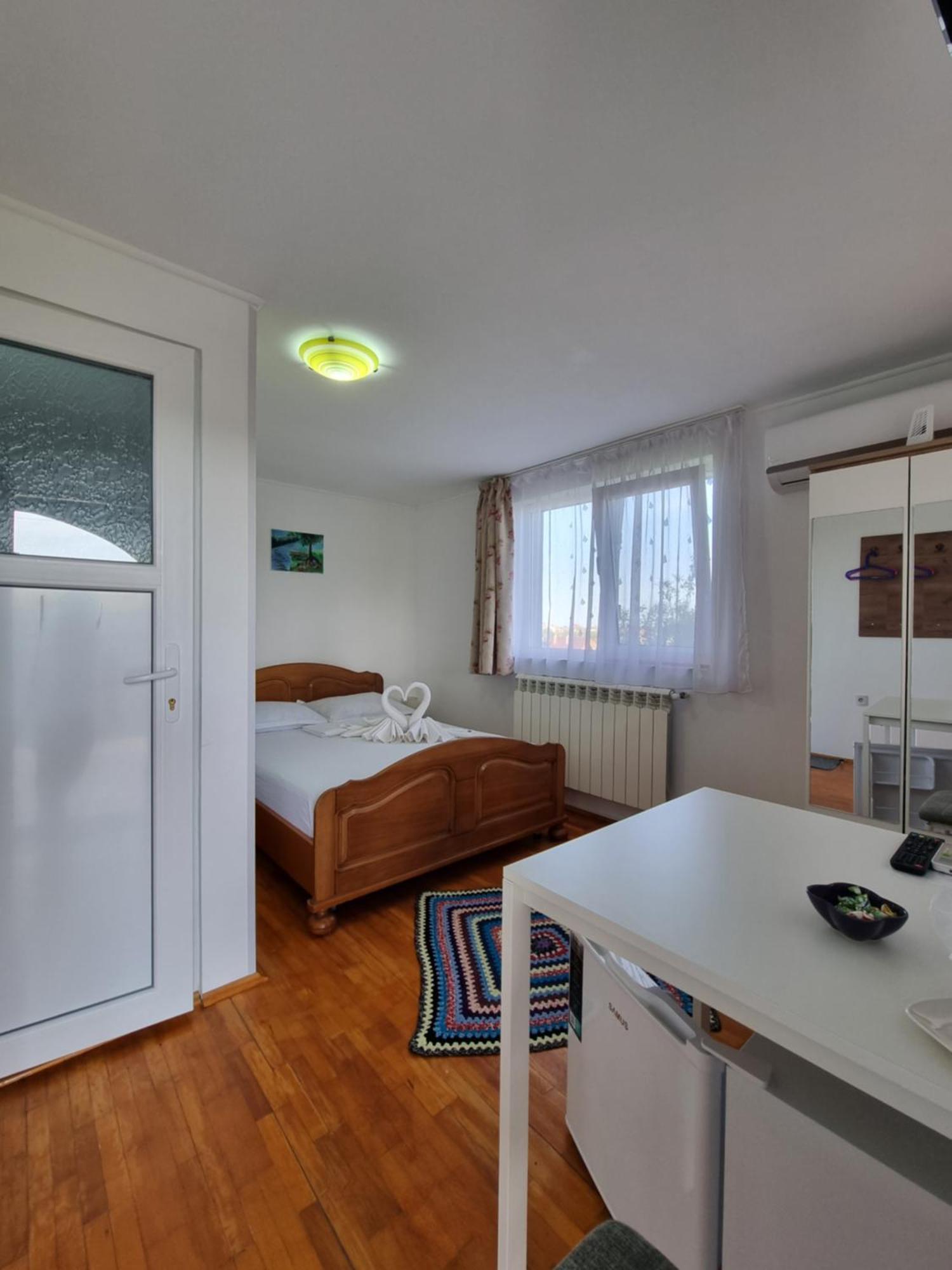 Casa Cu Trandafiri Муригьол Экстерьер фото
