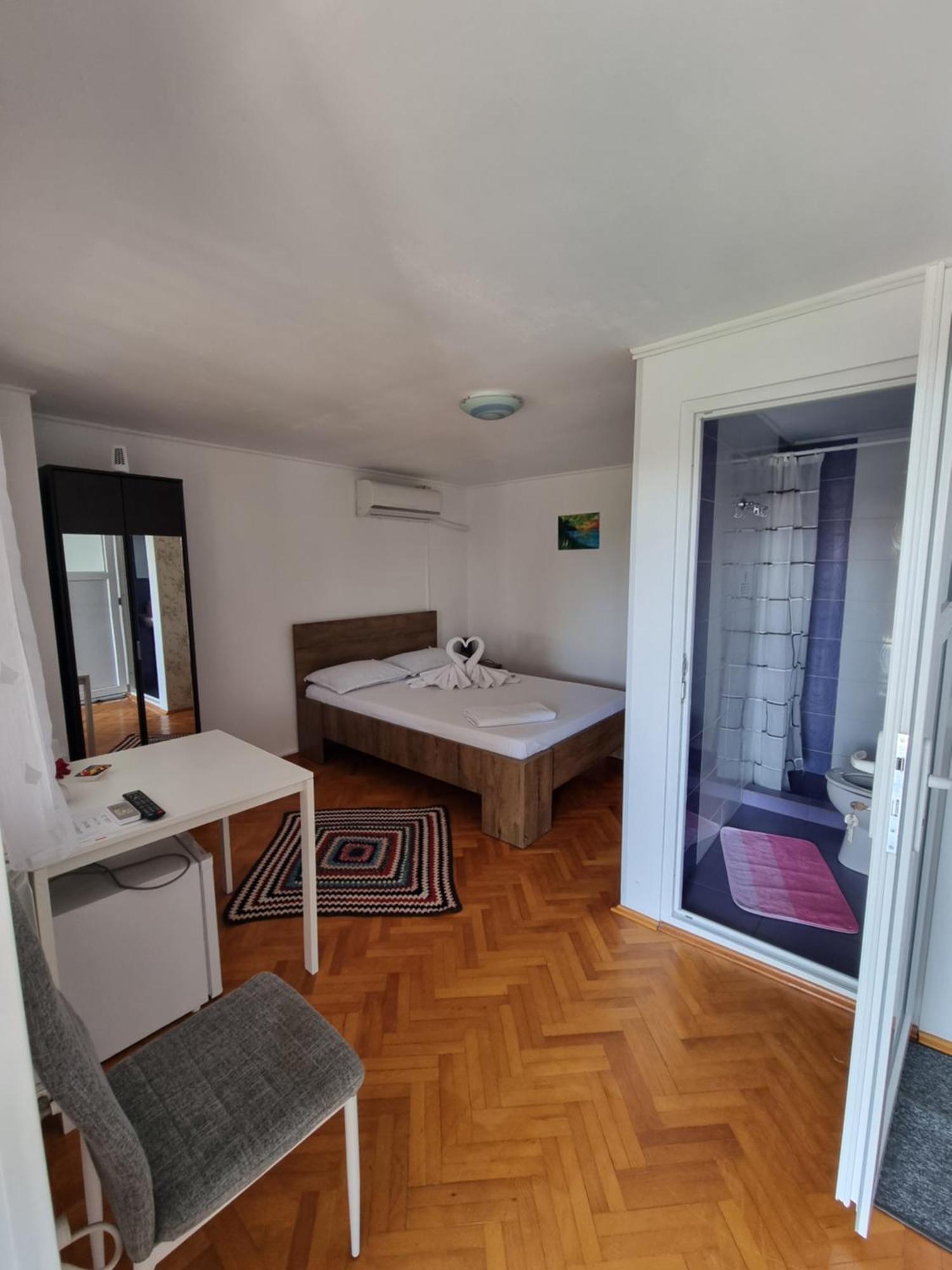 Casa Cu Trandafiri Муригьол Экстерьер фото